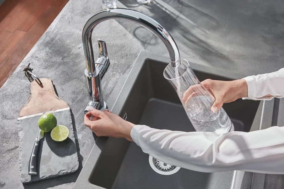 Смеситель кухонный GROHE Blue Pure BauCurve для подачи смешанной и фильтрованной воды c C-образным изливом; цвет Хром, (30580000)