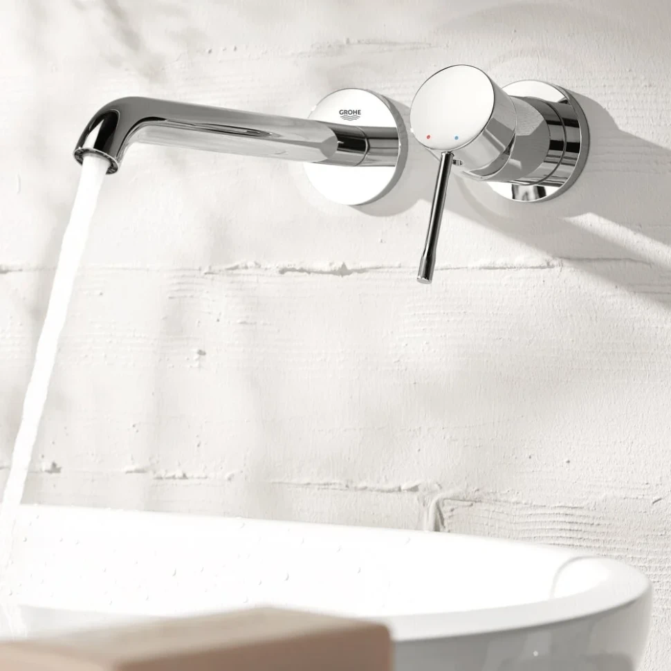 Внешняя часть смесителя для раковины GROHE Essence+ на 2 отверстия (вынос 183 мм), хром (19408001)