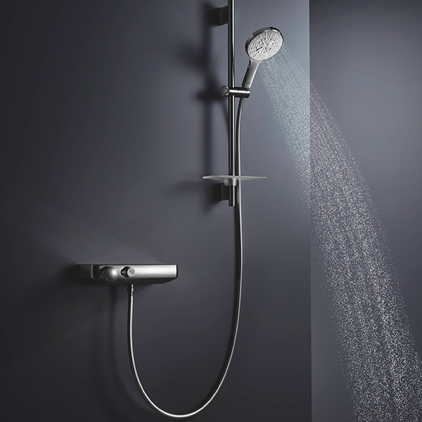 Душевой гарнитур 600, 3 вида струи, хром Grohe Rainshower 130 SmartActive 26575000