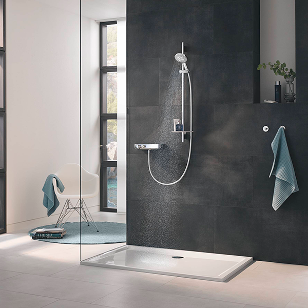 Душевой гарнитур 900, 3 вида струи, хром Grohe Rainshower 130 SmartActive 26548000