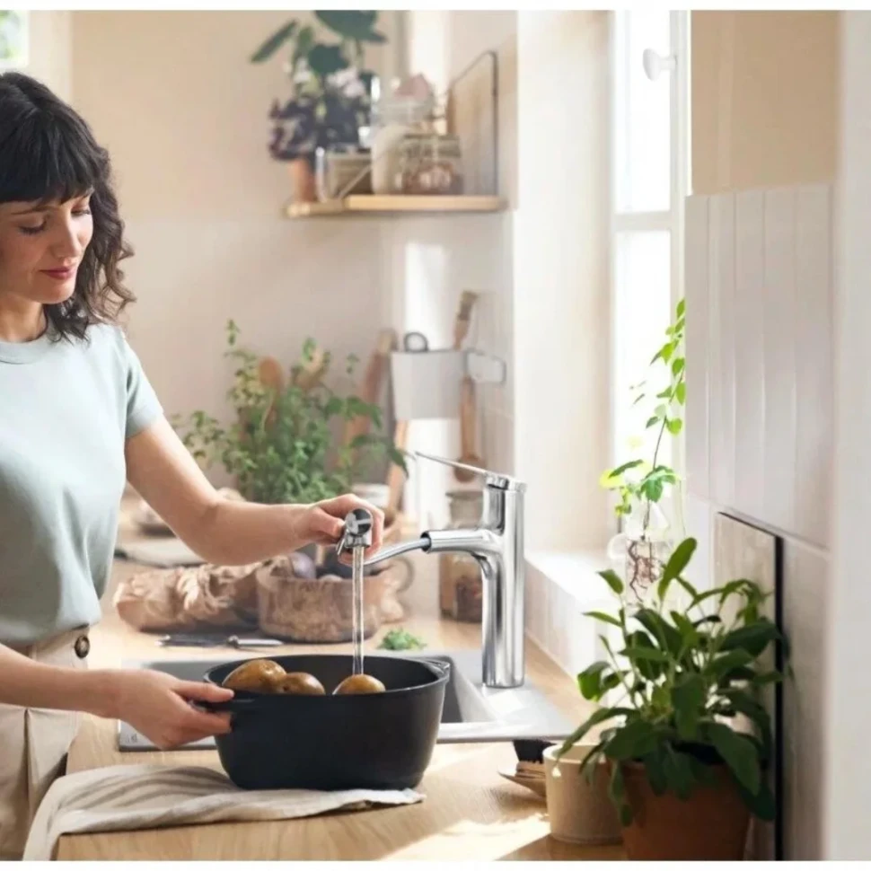 Смеситель для кухни 160, вытяжной излив, хром Hansgrohe Zesis M33 74801000