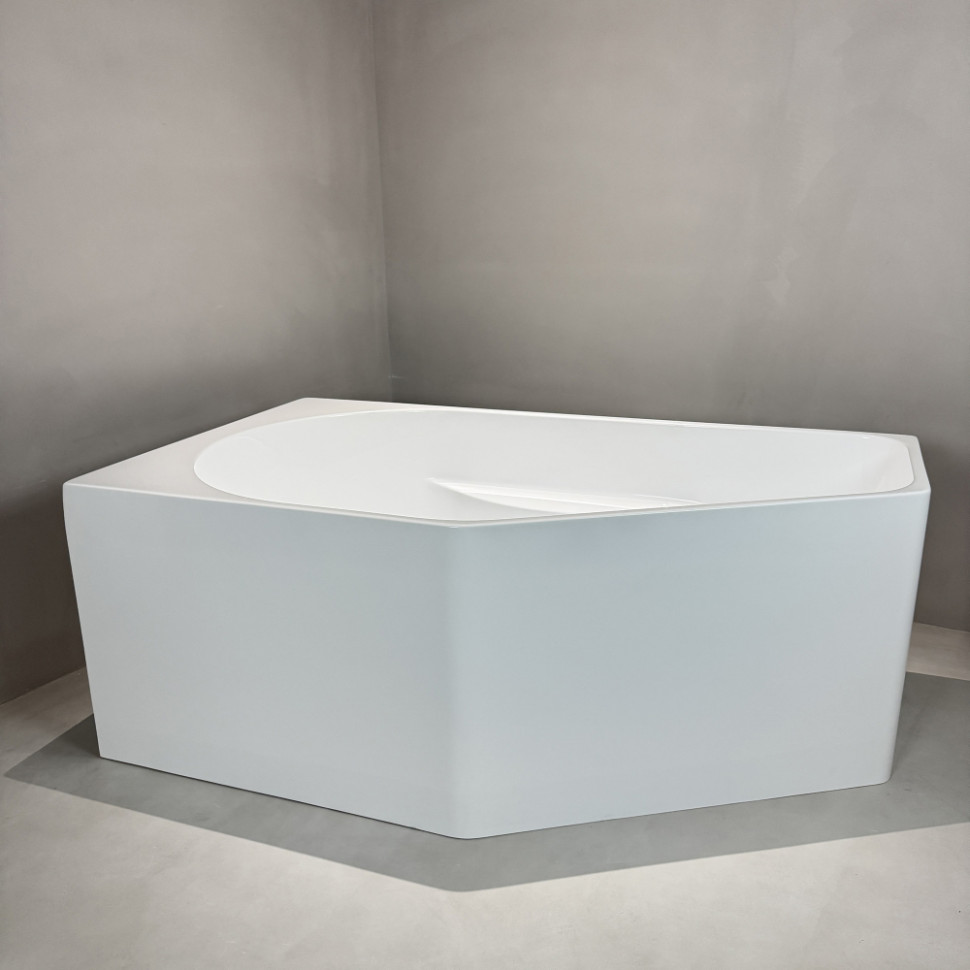 Акриловая ванна ABBER AB9505 L белая