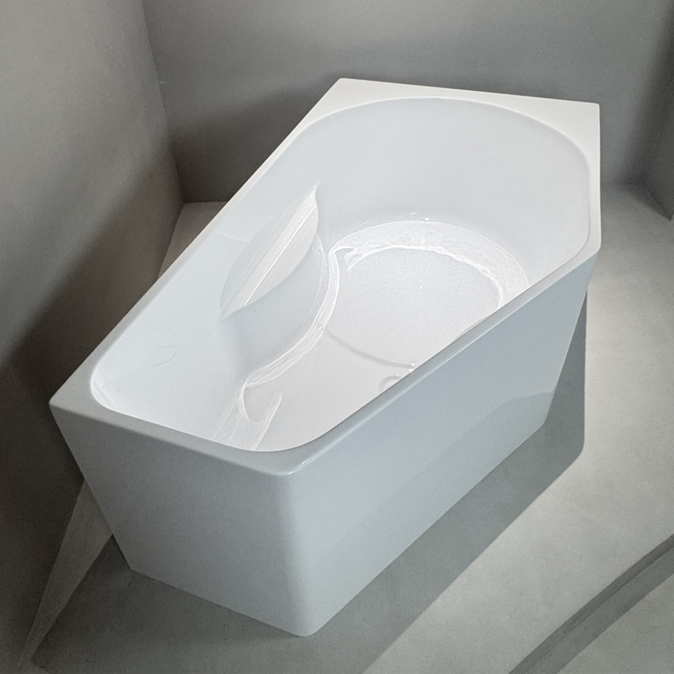 Акриловая ванна ABBER AB9505 R белая