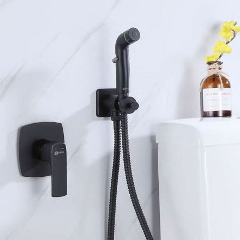 LM7219BL URSUS Смеситель с гигиеническим душем, встраиваемый, черный