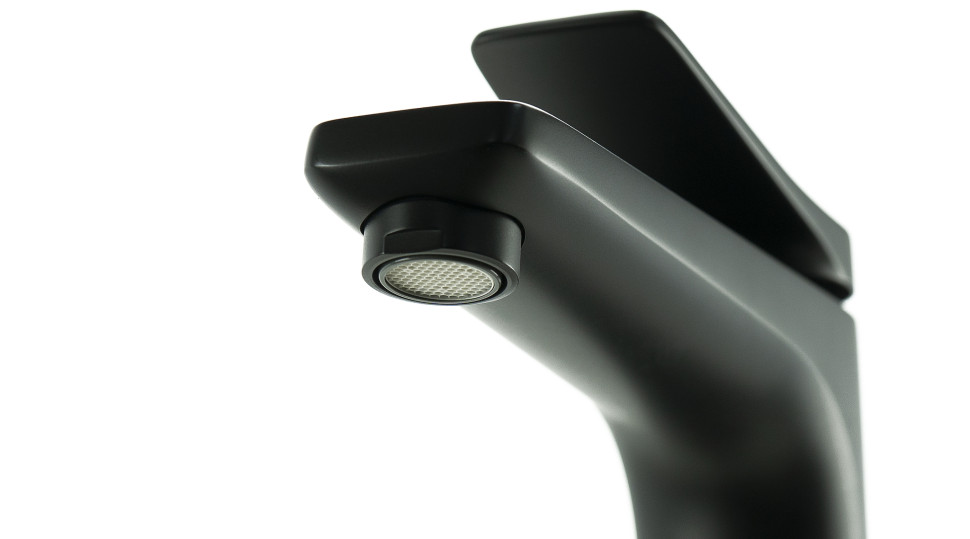 LM3737BL Смеситель Lemark Bronx для раковины