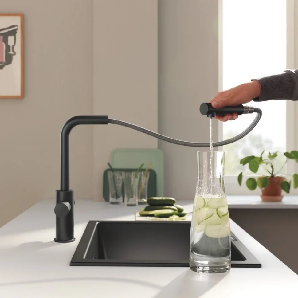 Смеситель для кухни GROHE Blue Pure Minta с выдвижным изливом и возможностью подключения фильтра, фантомный чёрный (30590KF0)