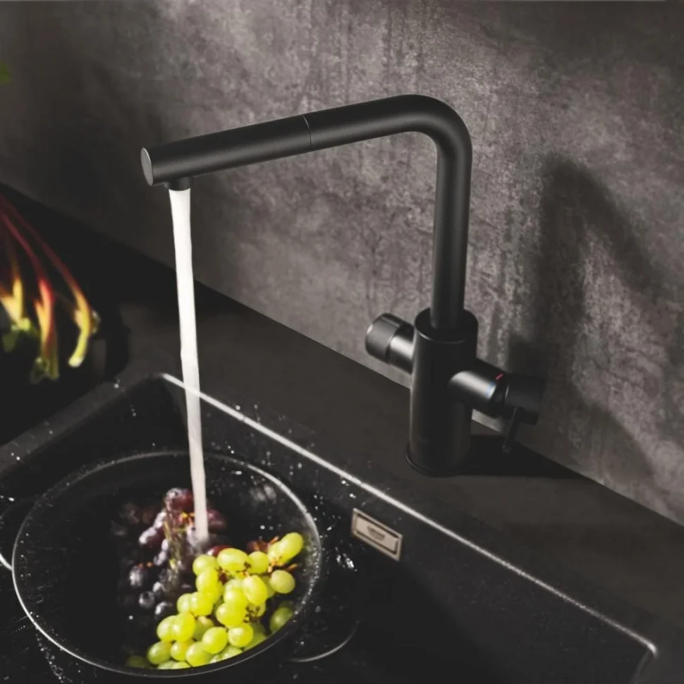 Смеситель для кухни GROHE Blue Pure Minta с выдвижным изливом и возможностью подключения фильтра, фантомный чёрный (30590KF0)