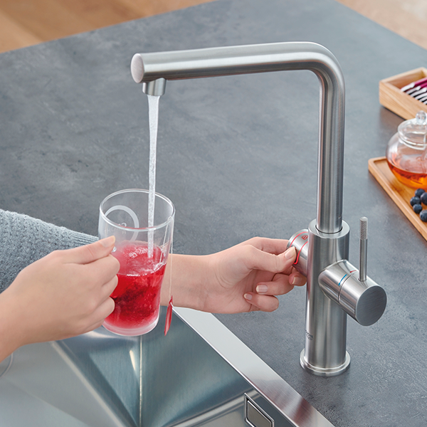 Стартовый комплект с бойлером L-size, смеситель с L-образным изливом Grohe Red II Duo 30325DC1